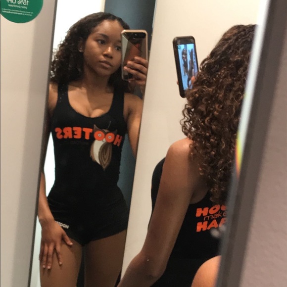 Hooters Uniforms - Picture 3 of 5